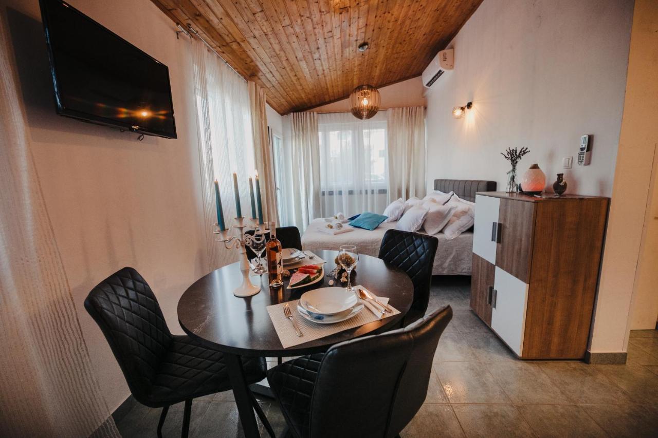 Studio Apartmant Tonka 시베니크 외부 사진