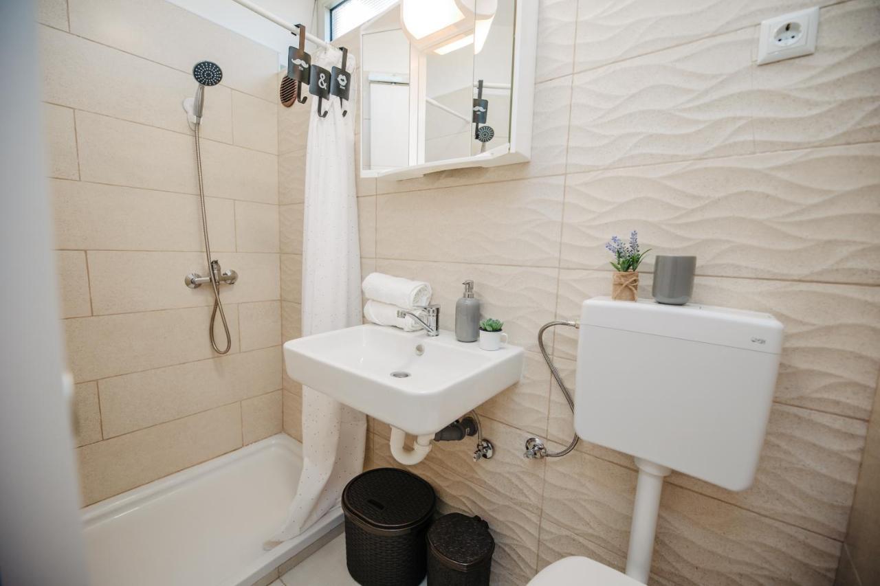 Studio Apartmant Tonka 시베니크 외부 사진