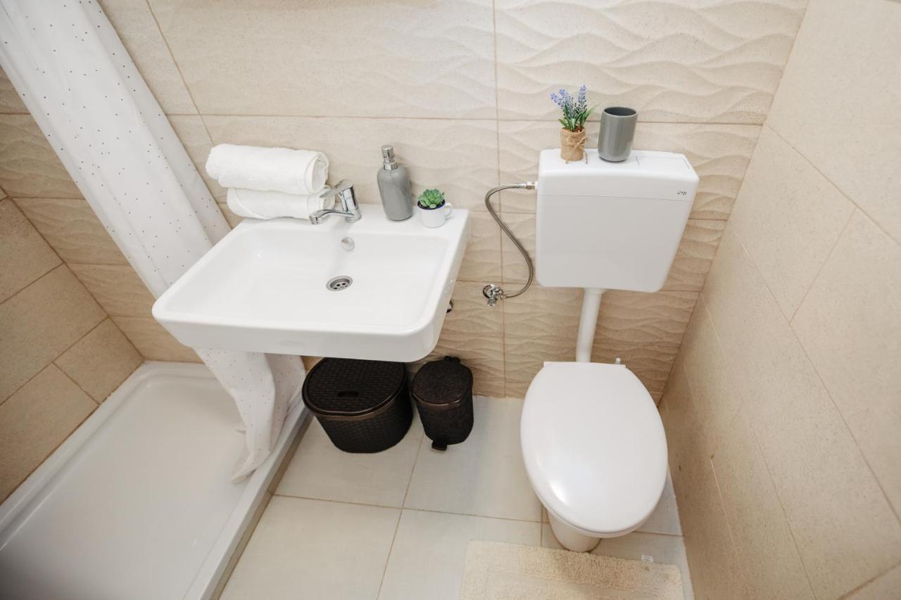 Studio Apartmant Tonka 시베니크 외부 사진